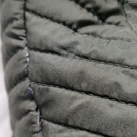 Weatherproof fur lined vest. - Picture 12 of 12